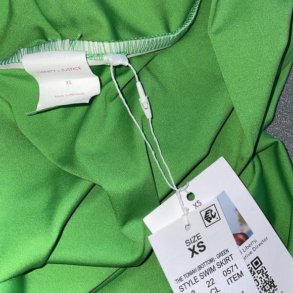 Liberty & Justice Green Mid-Rise Swim Cover Up Skirt - Picture 9 of 9